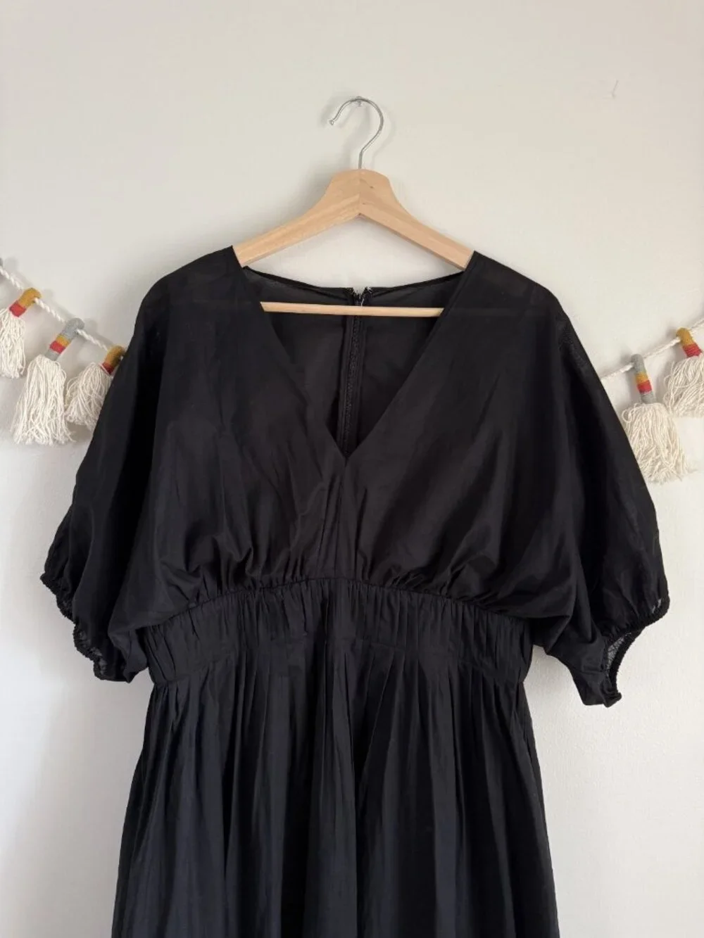 Banana Republic Volie Elbow Sleeve Gathered Midi Dress Black Beachy Whimsical M - Picture 3 of 11